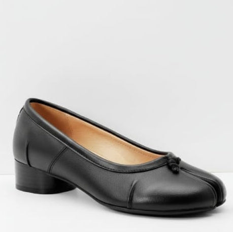 Black Leather Tabi Pumps